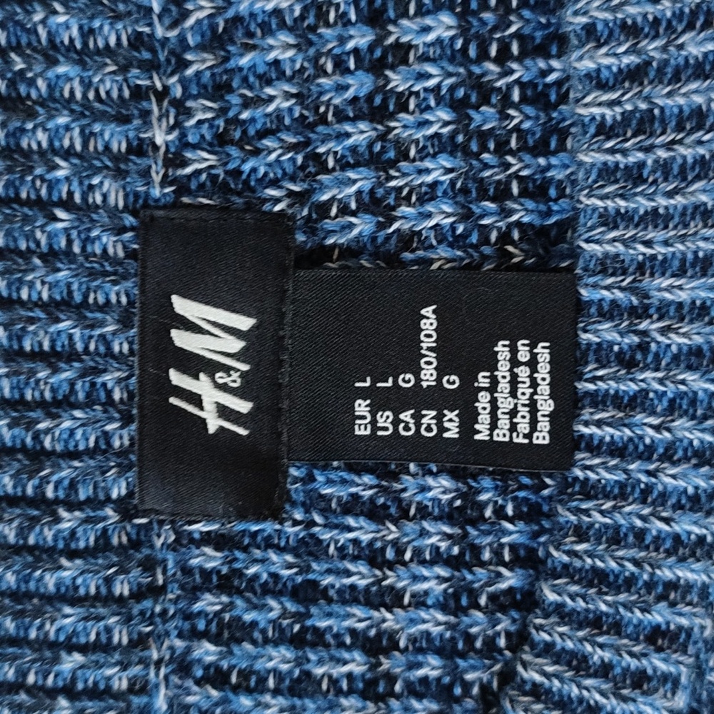 Sweater - Picture 3 of 3